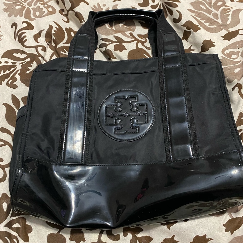 REPOSH Tory Burch Classic Nylon Patent  Tote Black